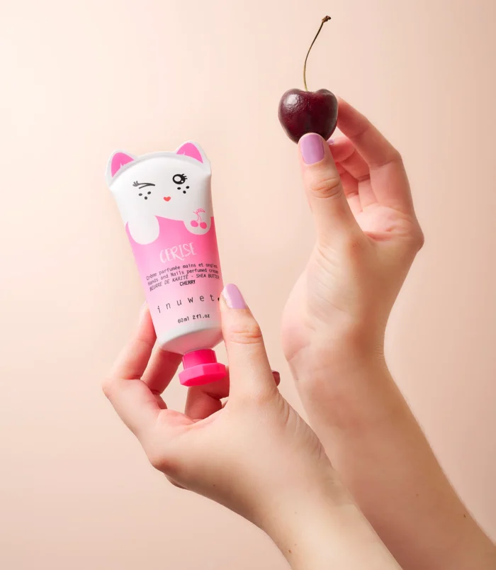 Creme_main_Cerise Creme_main_Cerise